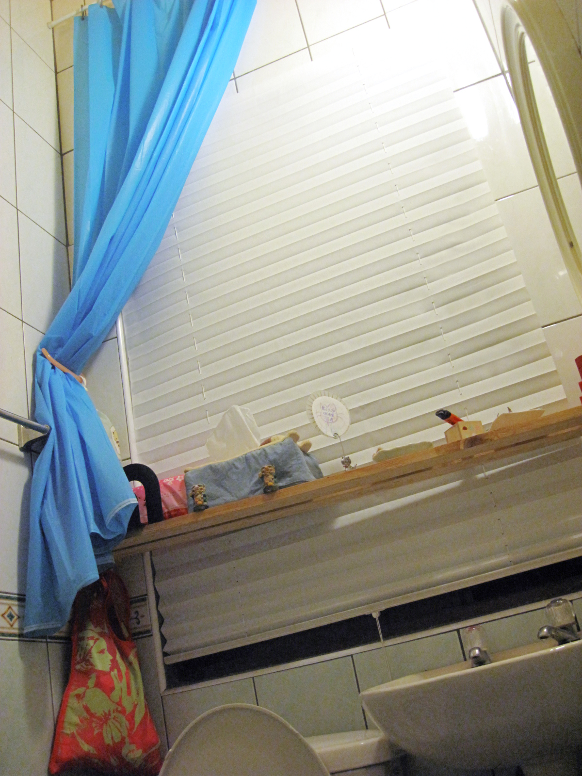 [案例] 浴室廁所的海洋風窗簾DIY佈置　－便利簾・桃園窗簾推薦
