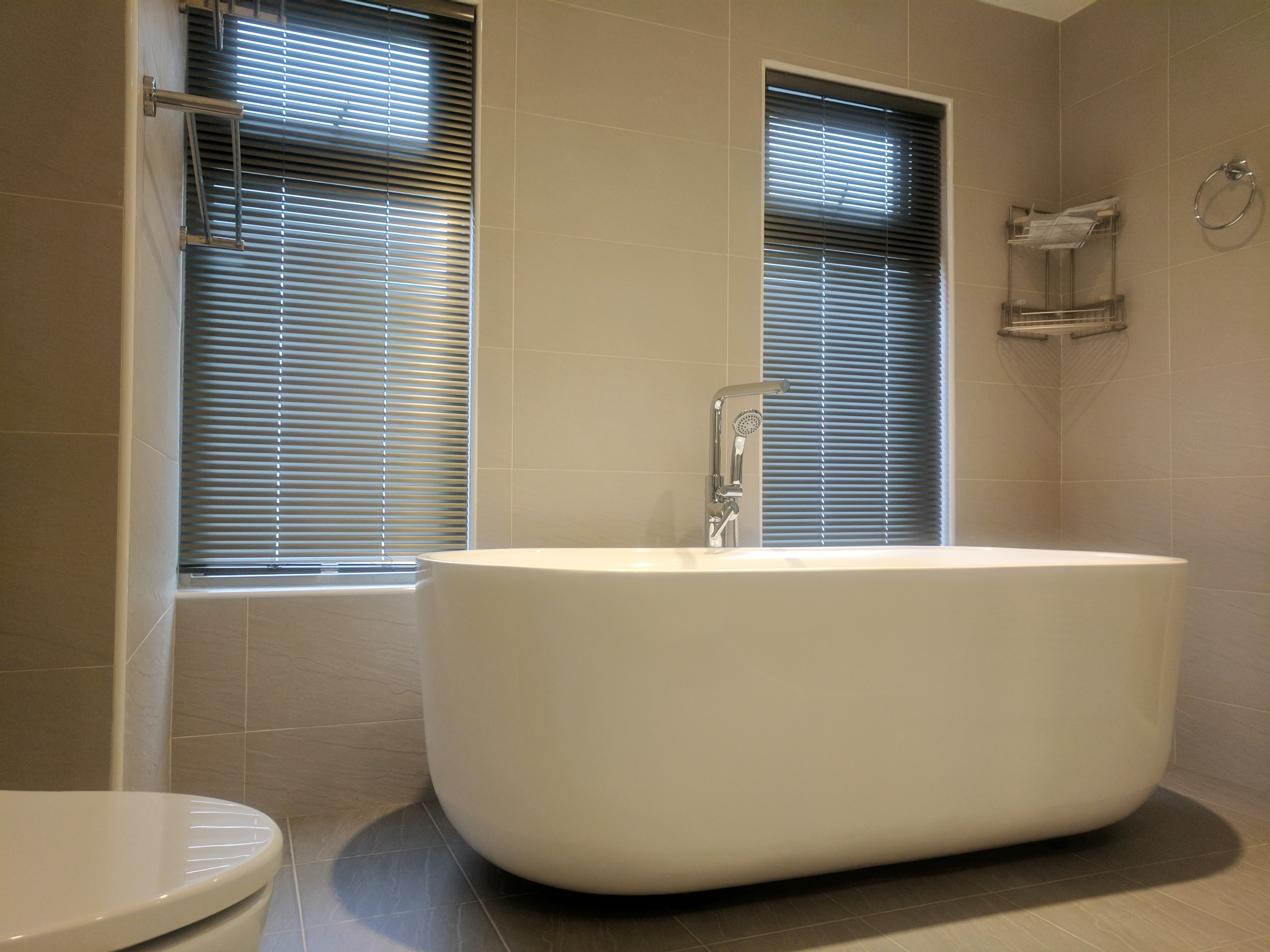 鋁百葉簾 浴室窗簾 Aluminum Venetian Blinds Bathroom