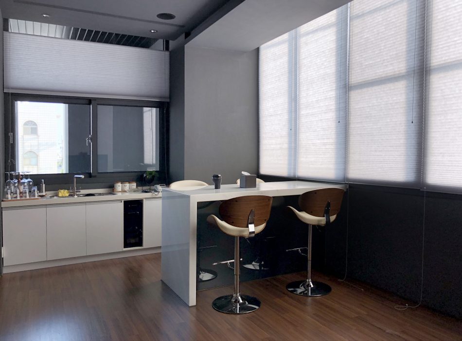 Waterproof, Sunscreen, Roller Blind, Made to Measure, Light-Regulating, Insulation, Honeycomb Shade, Custom-made, Cellular Shade, Blackout blinds Waterproof, Sunscreen, Roller Blind, Made to Measure, Light-Regulating, Insulation, Honeycomb Shade, Custom-made, Cellular Shade, Blackout blinds
