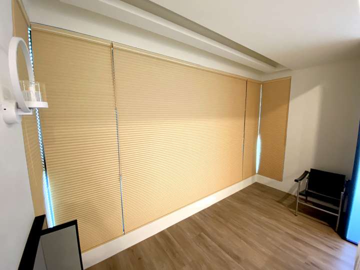 Vali  Honeycomb Shades　Blackout Buff Yellow Heat Insulation Blinds & Shades Child Safety／Cordless Blinds & Shades Blackout Blinds & Shades Motorized Blinds／Smart Blinds & Shades