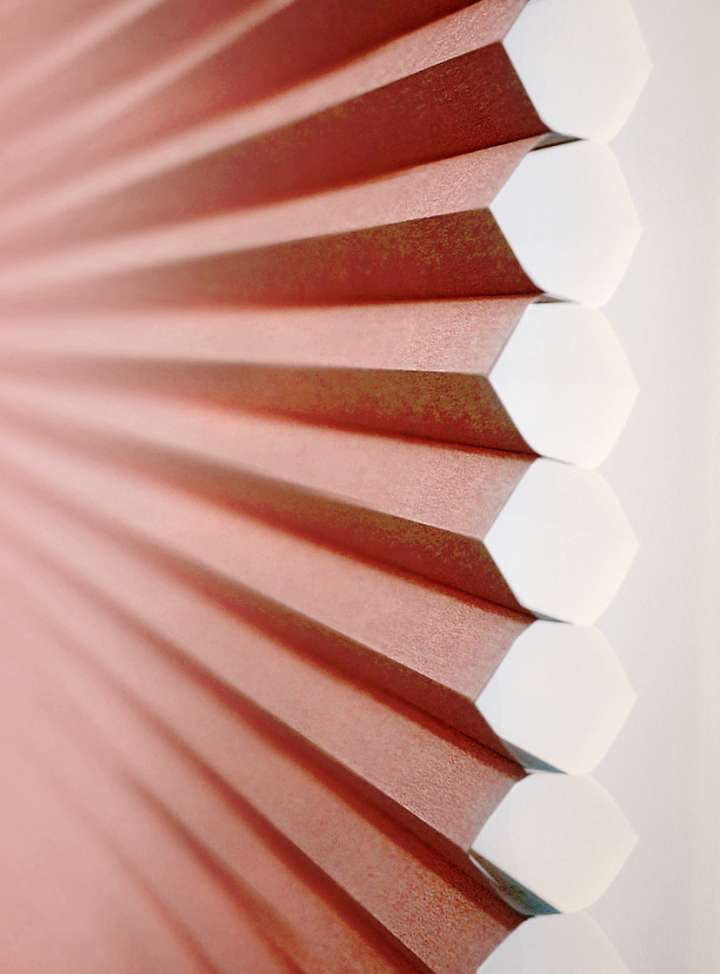 Vali Honeycomb Shades　Light Filtering Stone Red Heat Insulation Blinds & Shades Child Safety／Cordless Blinds & Shades Light Filtering Blinds & Shades Motorized Blinds／Smart Blinds & Shades