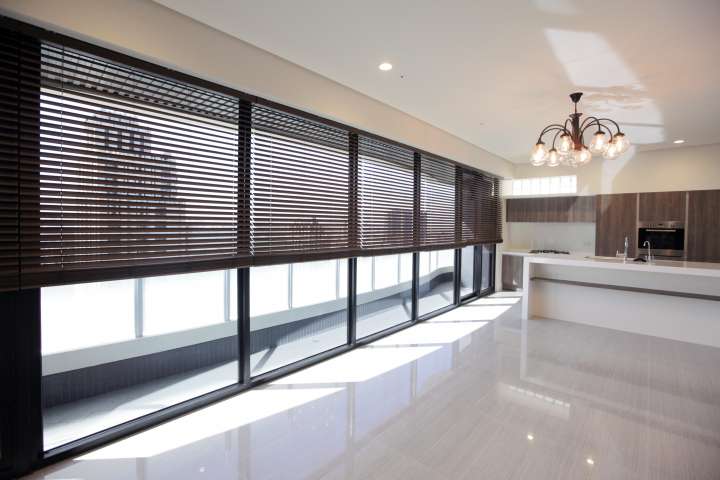 Fenla Fabric Venetian Blinds Choco Ventilated Blinds & Shades Semi-Transparent Blinds & Shades Light Filtering Blinds & Shades Light-Regulating Blinds & Shades Motorized Blinds／Smart Blinds & Shades