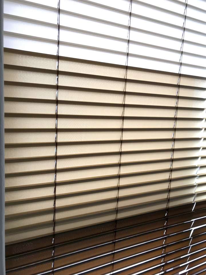 Fenla Fabric Venetian Blinds Latte Ventilated Blinds & Shades Semi-Transparent Blinds & Shades Light Filtering Blinds & Shades Motorized Blinds／Smart Blinds & Shades Light-Regulating Blinds & Shades