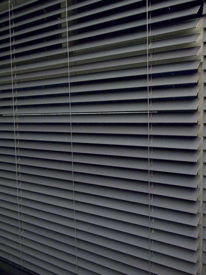 Pimu Venetian Blinds　Frosted Wood Solo SM50FW - Smoke Ventilated Blinds & Shades Customized／Personalized Blinds & Shades Light Filtering Blinds & Shades Light-Regulating Blinds & Shades Motorized Blinds／Smart Blinds & Shades